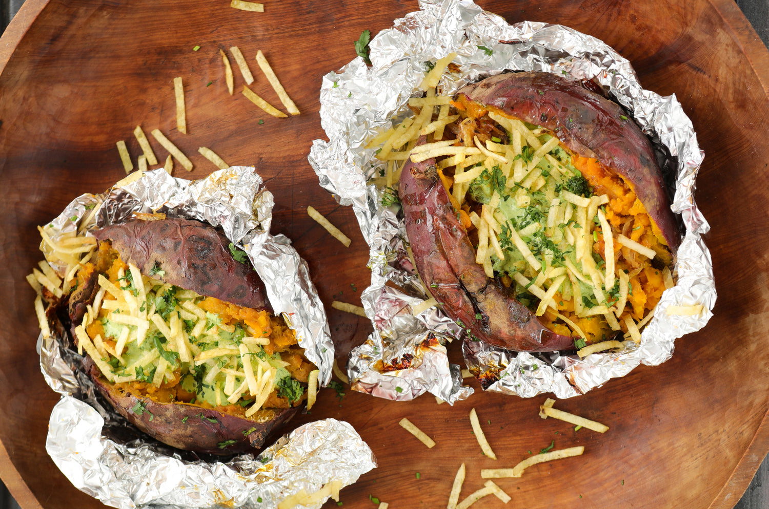 CAMOTES RELLENOS CORONADOS CON TIKA HILO